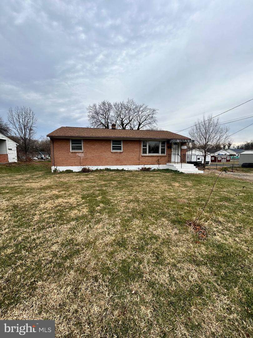 136 Locust Avenue - Photo 1