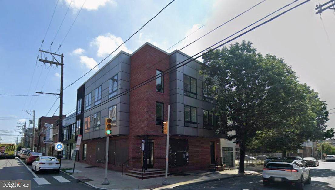 2001 Frankford Ave - Photo 1