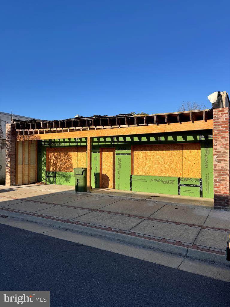 10129 Bank Avenue - Photo 1