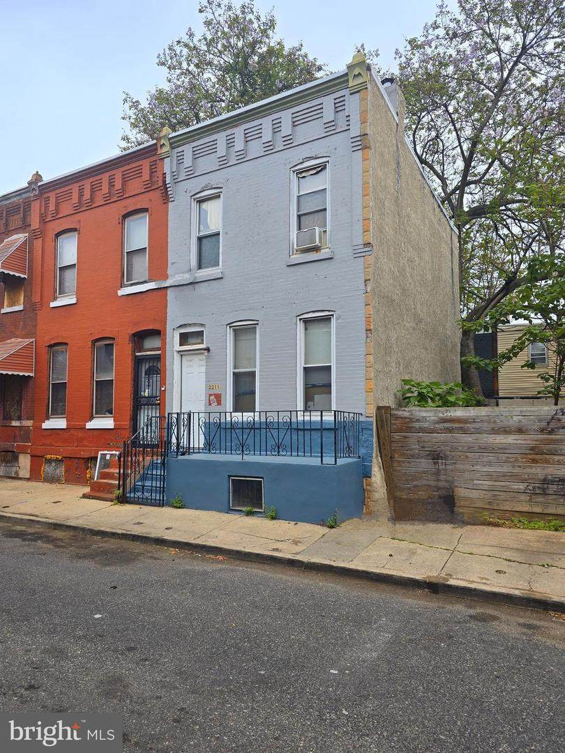 2211 Gratz Street - Photo 1