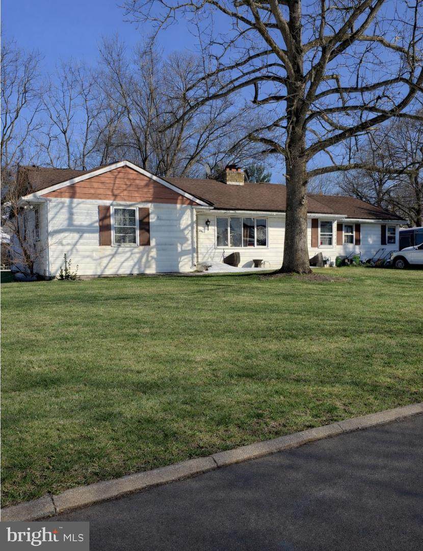 390 Wheatley Avenue - Photo 1