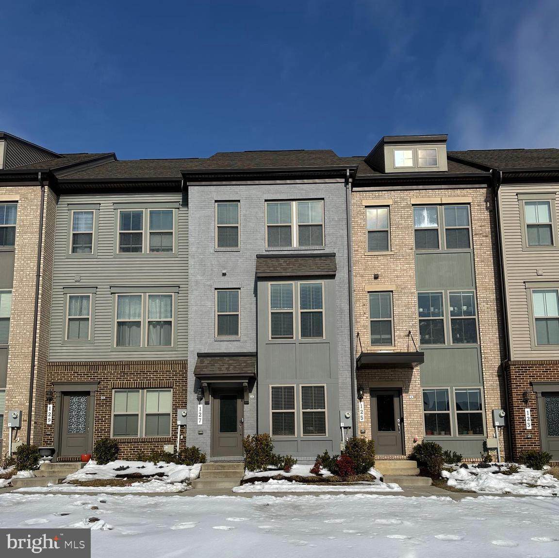 127 Capital Court - Photo 1