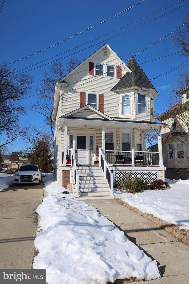 37 Clinton Avenue - Photo 1