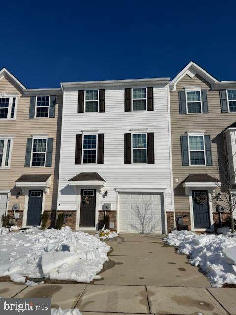 142 Freedom Way - Photo 1