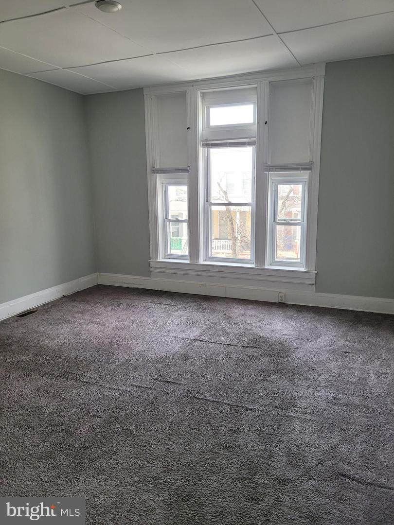 2449 Barclay - Photo 1