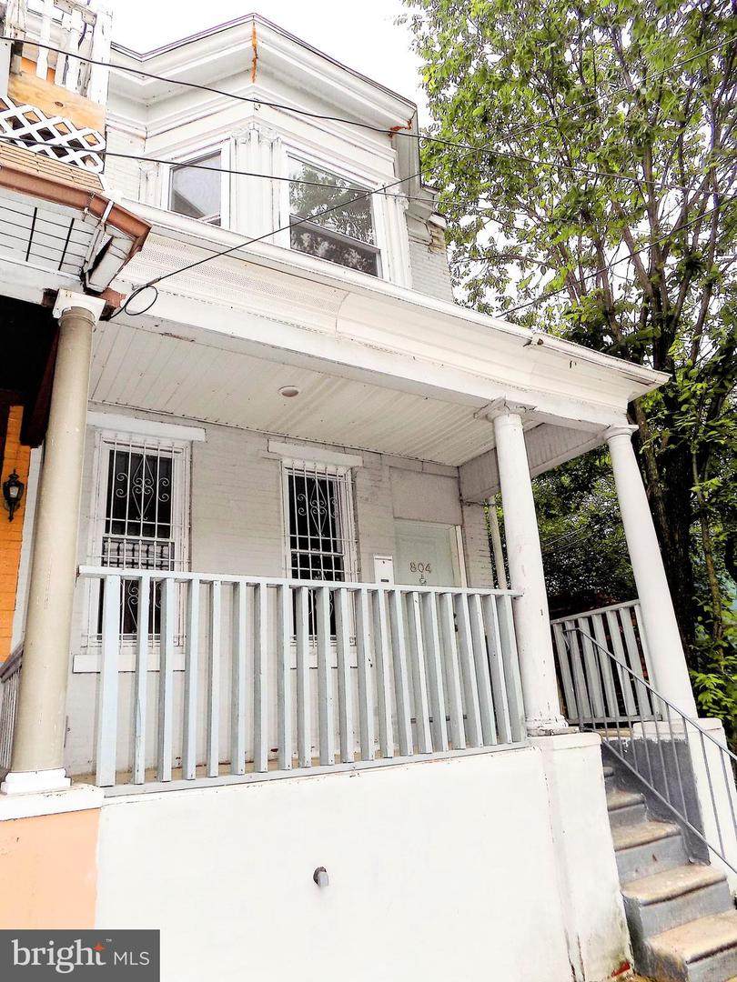 804 Front Street - Photo 1