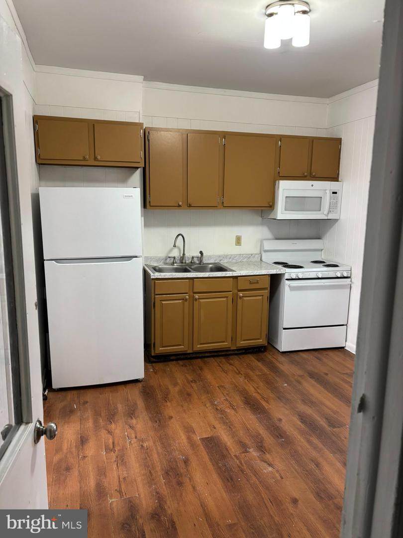 831 Willow Street - Photo 1