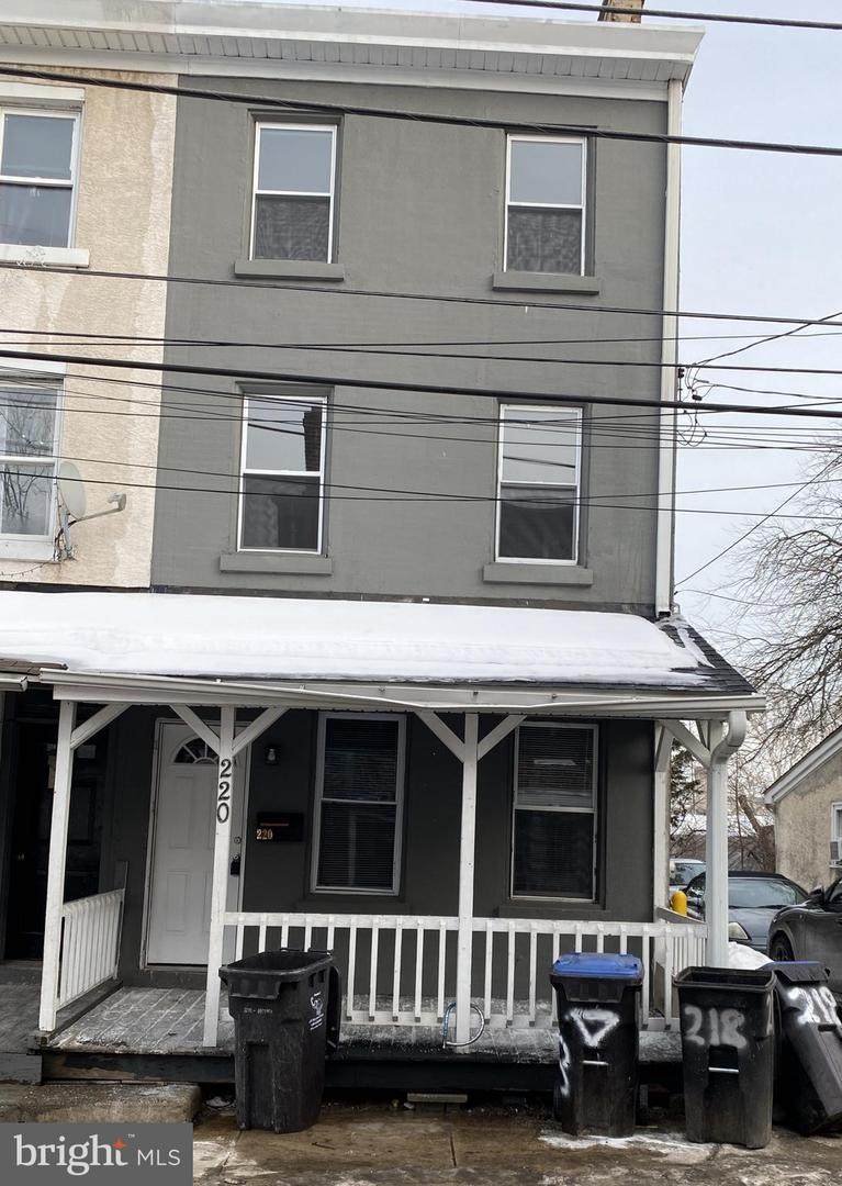 220 Pearl Street - Photo 1