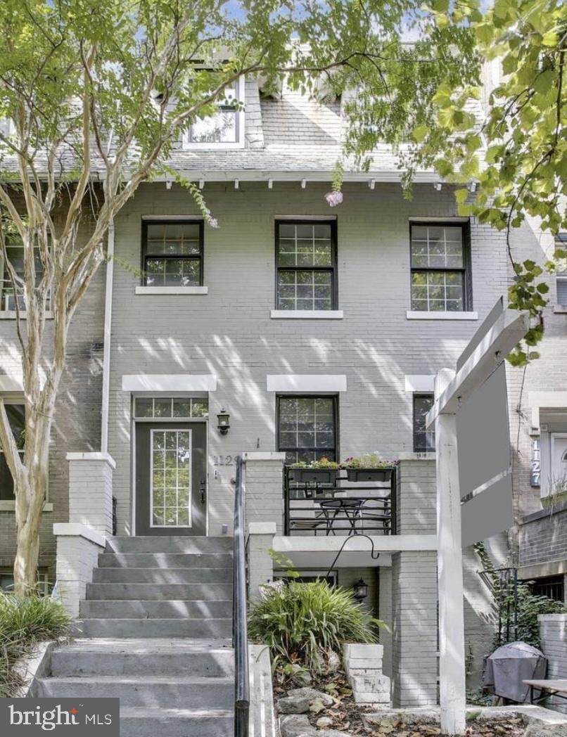 1129 Columbia Road - Photo 1