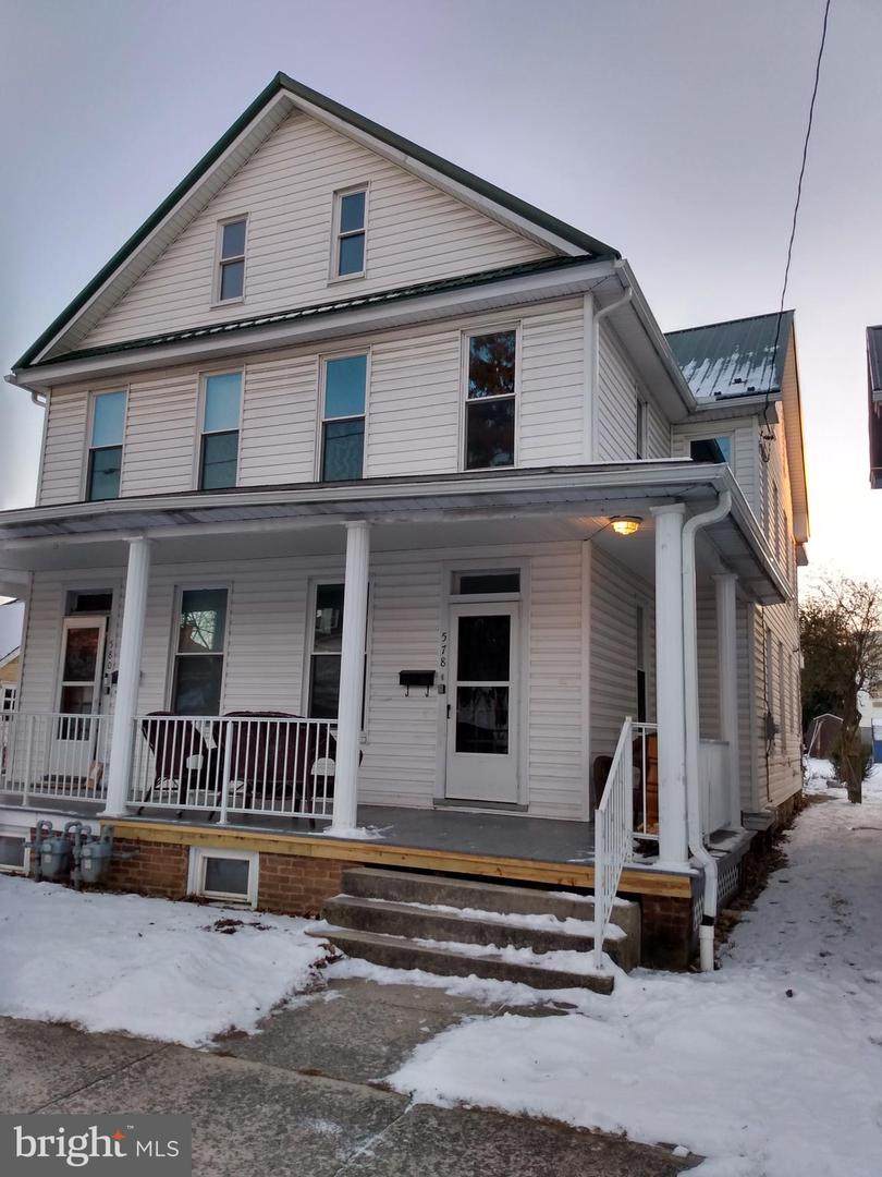 578 Nelson Street - Photo 1