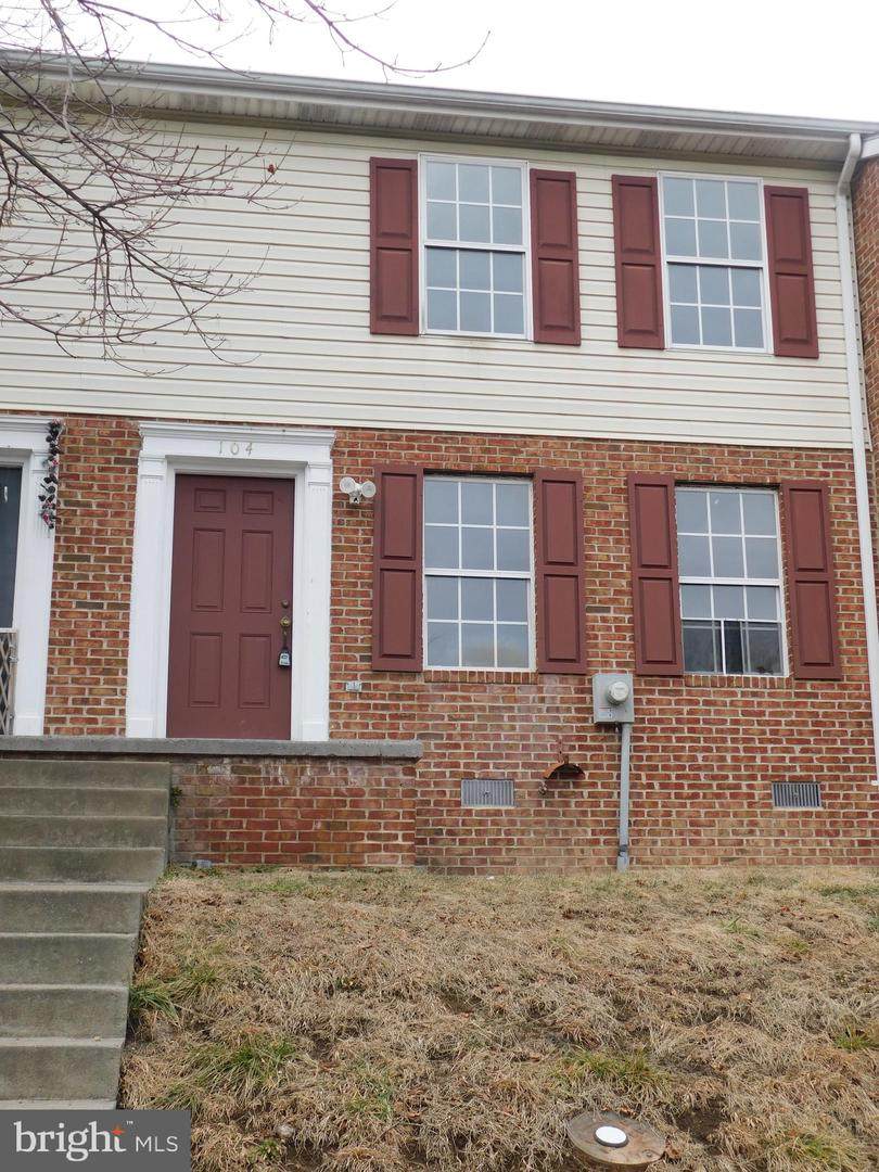 104 Waterford Lane - Photo 1