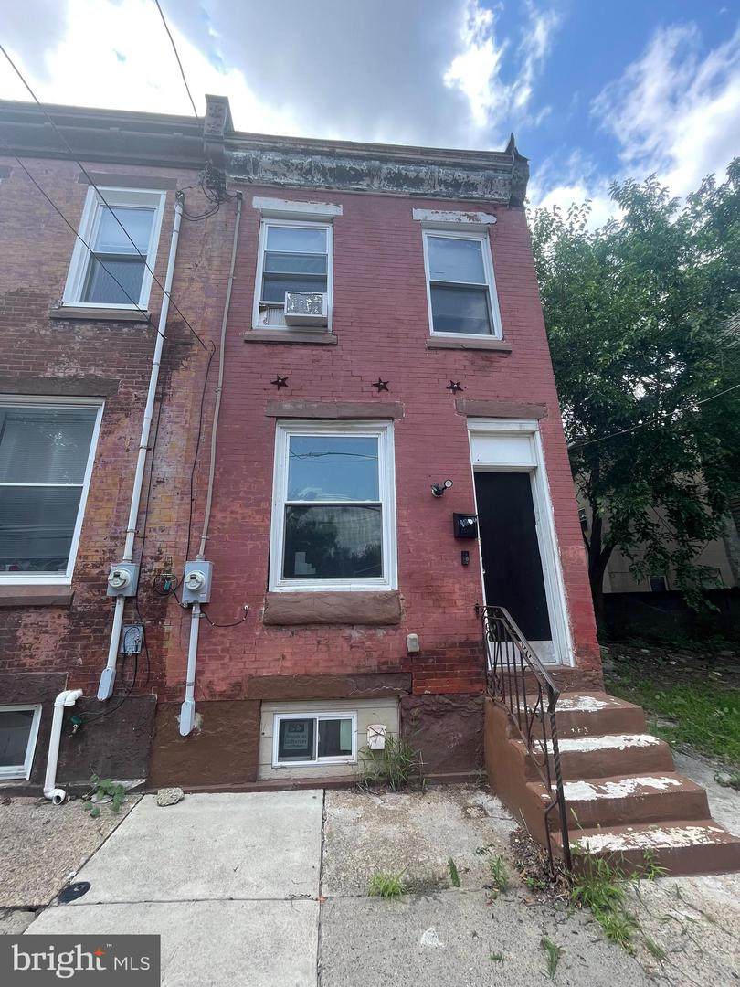 1866 Uber Street - Photo 1