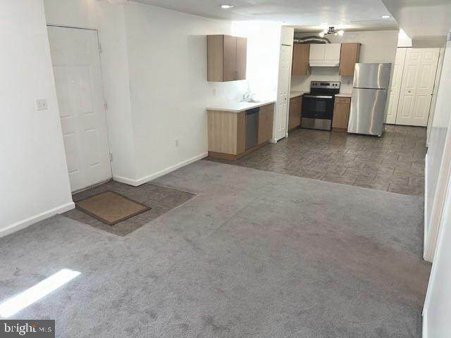 103 Kenwood Avenue - Photo 1