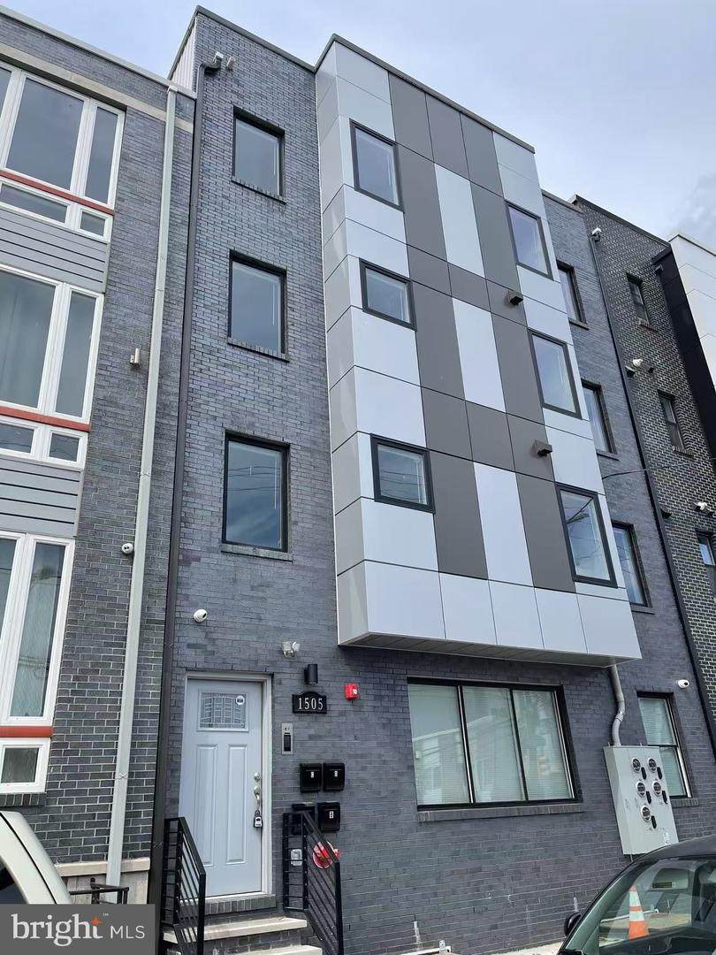 1505 Parrish Street - Photo 1