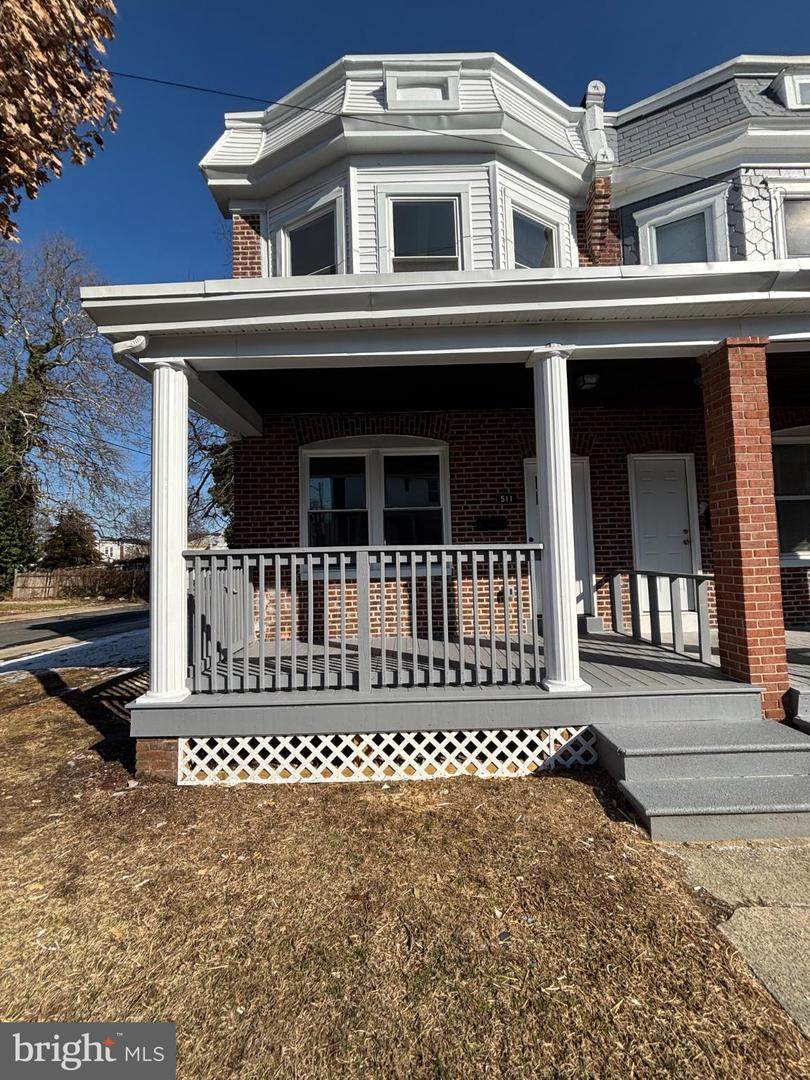 511 26TH Street - Photo 1