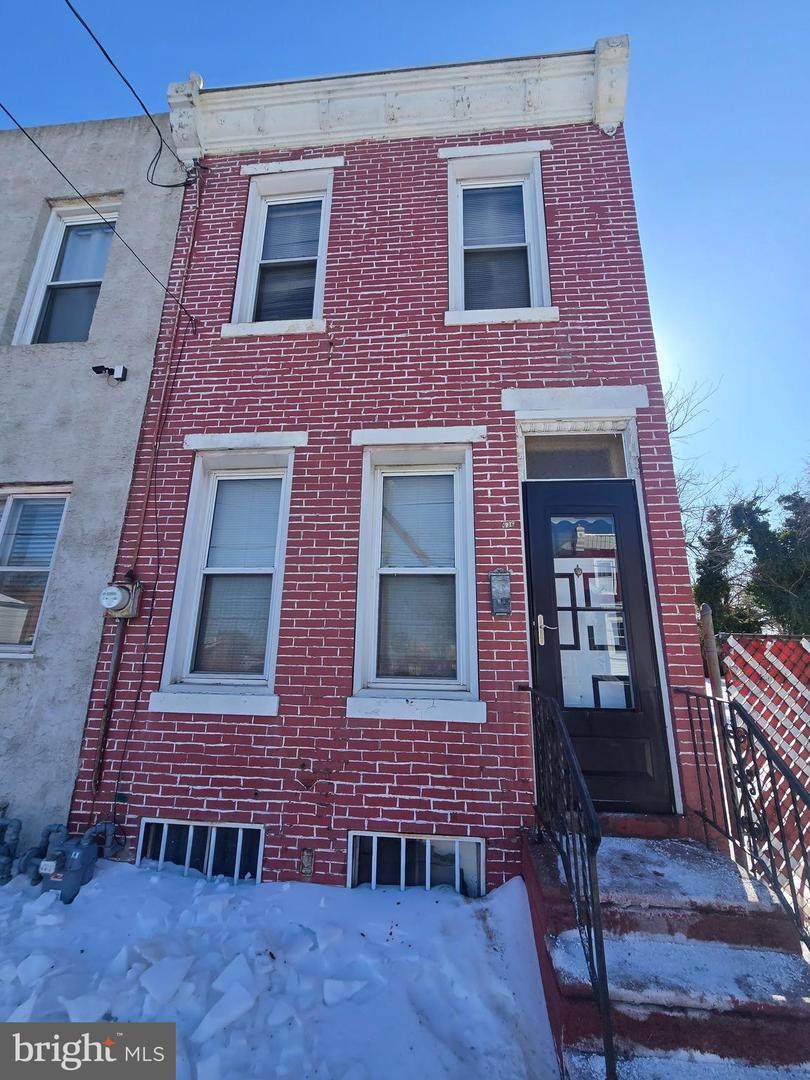 636 Spruce Street - Photo 1