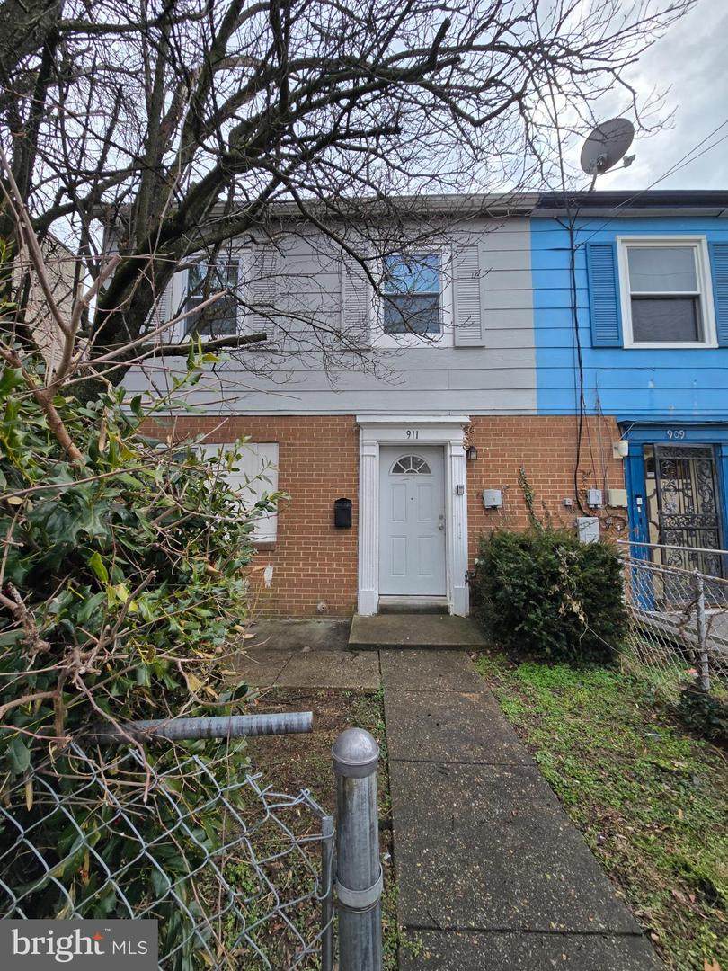 911 Bellevue Street - Photo 1