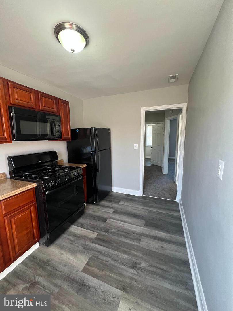 3611 Ravenwood Avenue - Photo 1