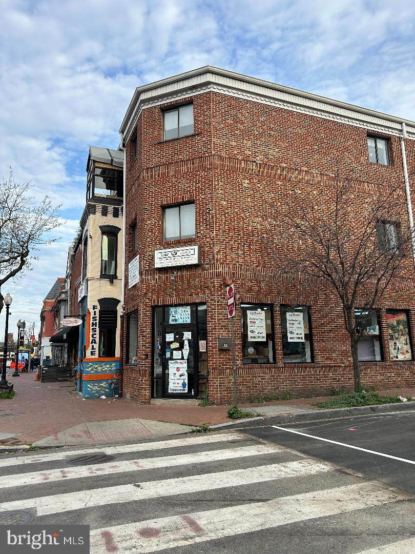 635 Florida Avenue - Photo 1