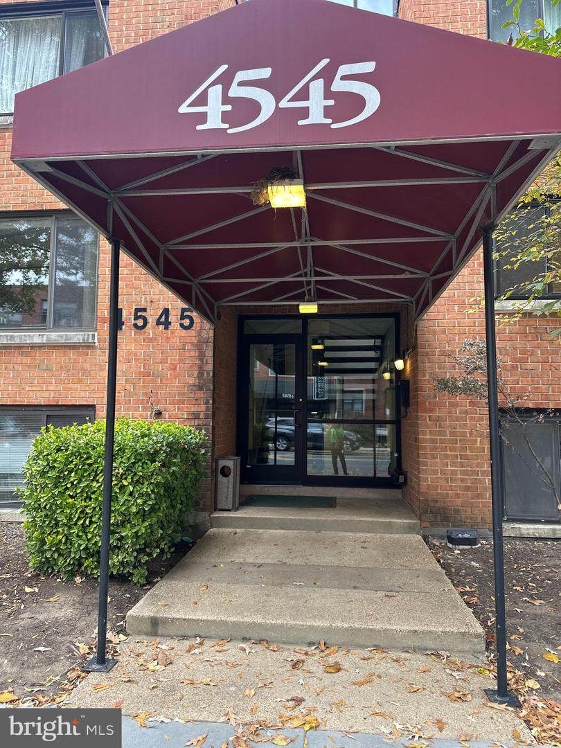 4545 Macarthur Boulevard - Photo 1