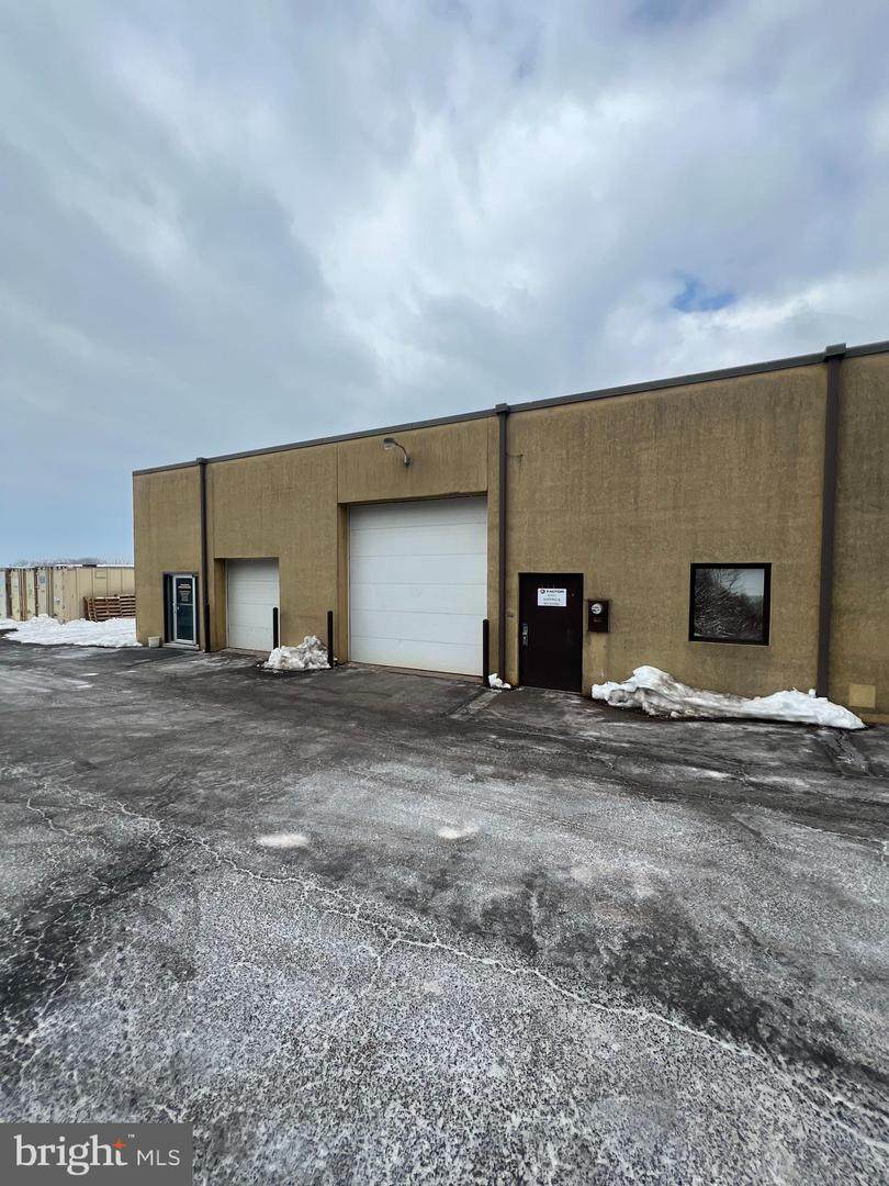 1185 Division Highway - Photo 1