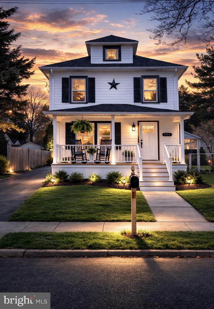 240 Mason - Photo 1