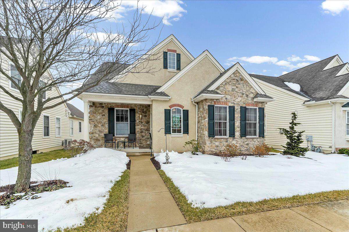 336 Carlisle Drive - Photo 1