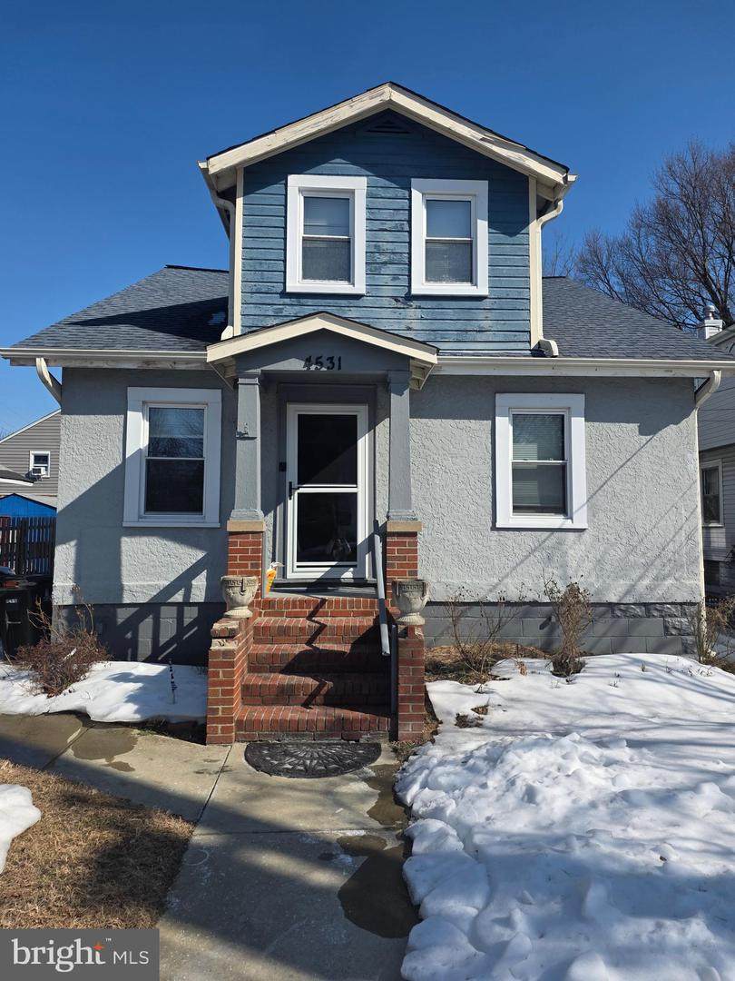 4531 32ND Street - Photo 1