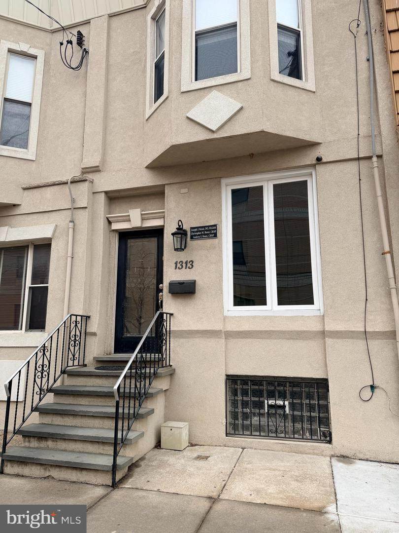 1313 Wolf Street - Photo 1