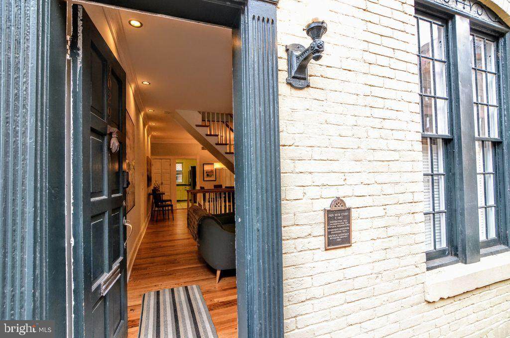 1029 30TH Street - Photo 1