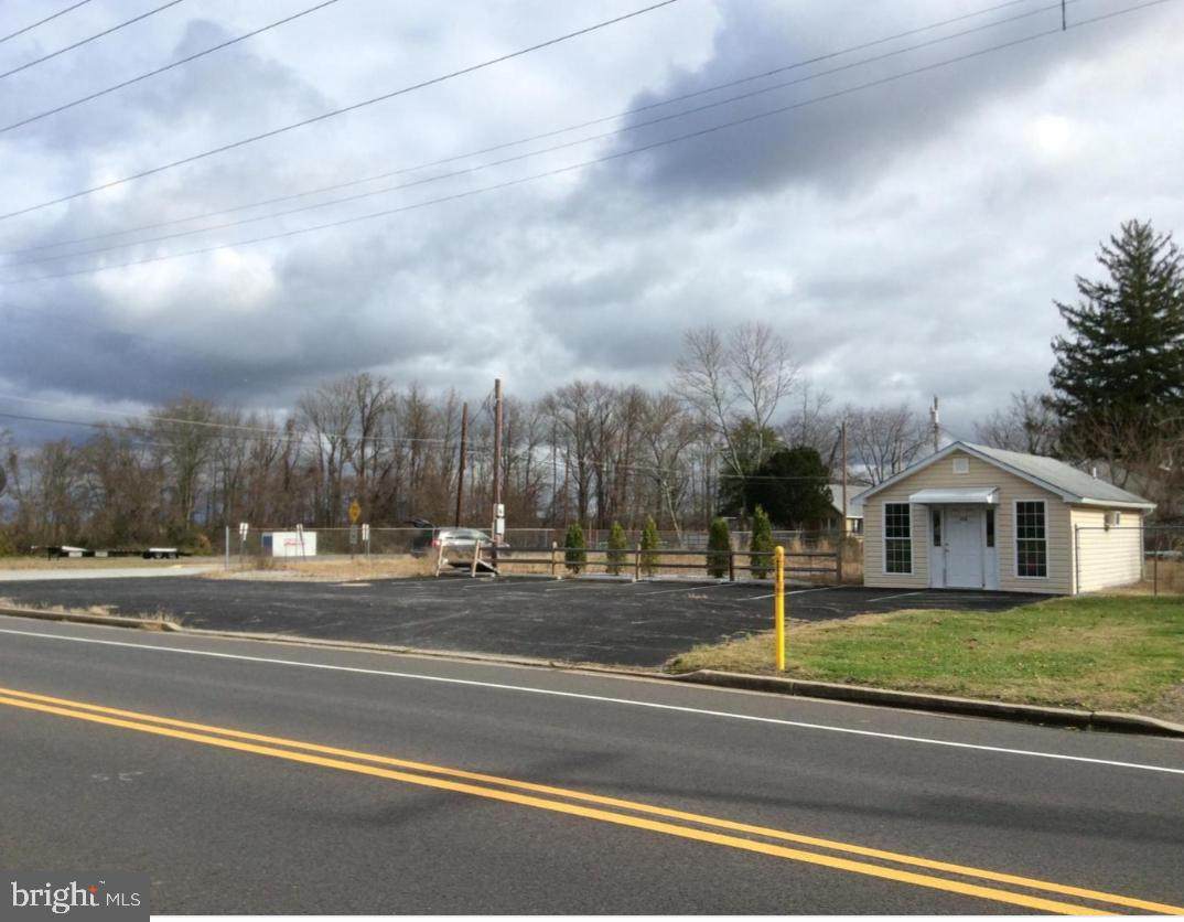 104 Hook Road - Photo 1