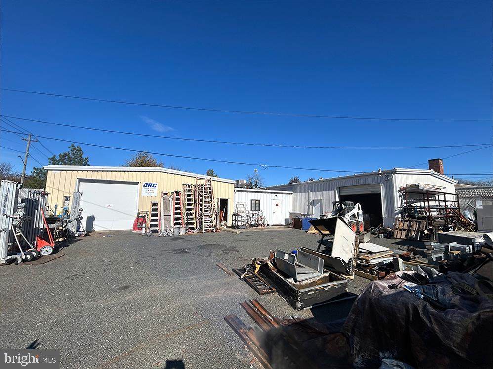 304 Melfield Avenue - Photo 1