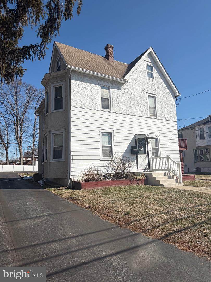 1629 Lincoln Avenue - Photo 1