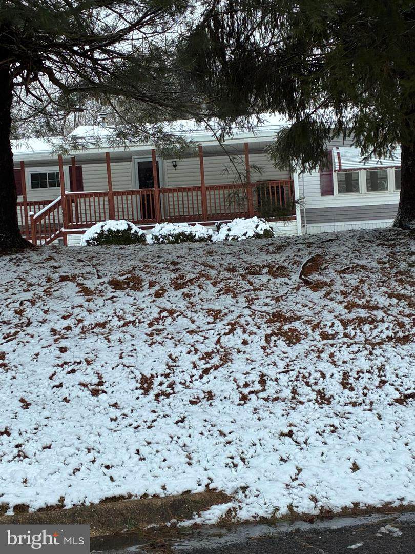 4401 Sanford Court - Photo 1