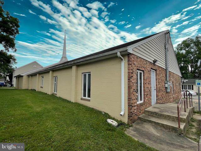 201 Lynchburg Street - Photo 1