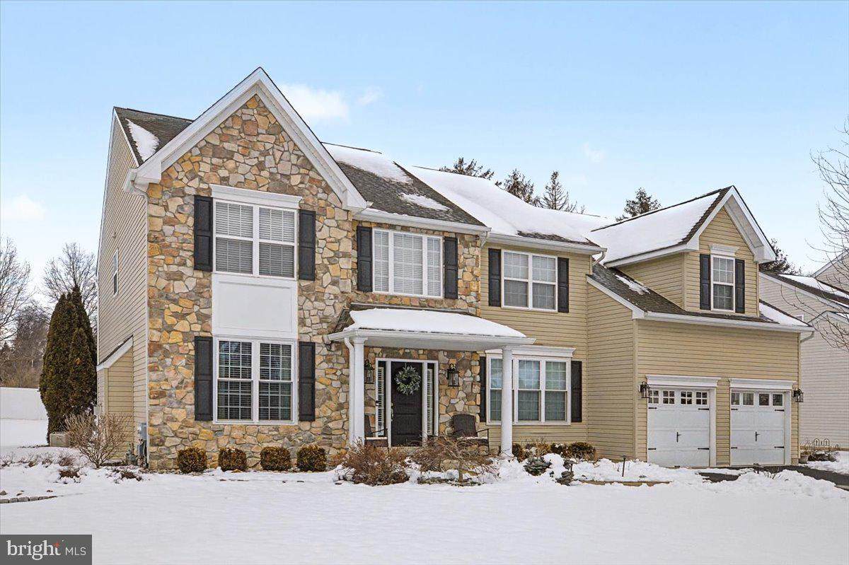 101 Sovereign Drive - Photo 1