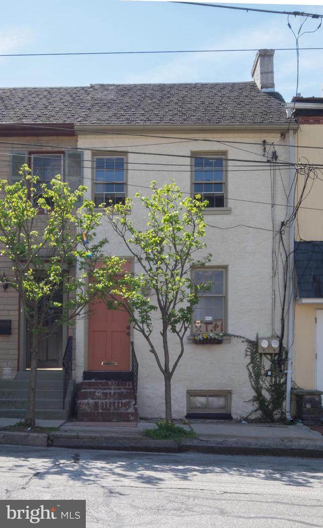 340 Gay Street - Photo 1