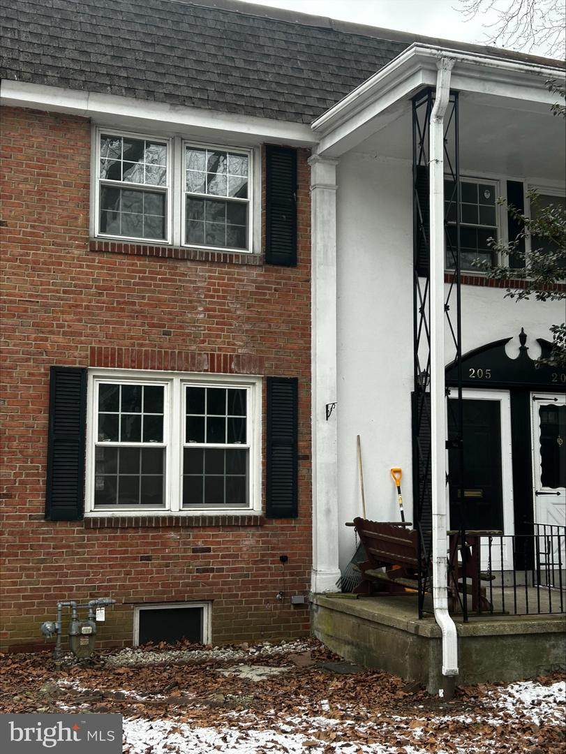 205 Sycamore Road - Photo 1