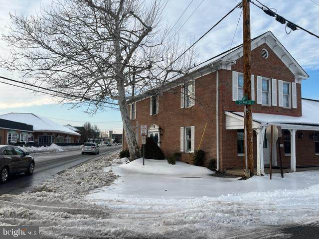 406 Maple Street - Photo 1