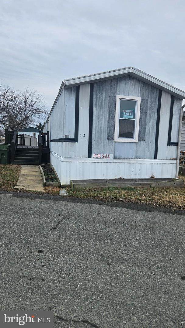 12 Susan St - Photo 1