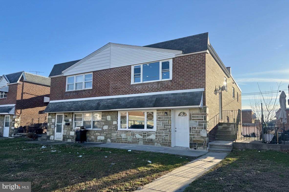 2328 Benson Street - Photo 1