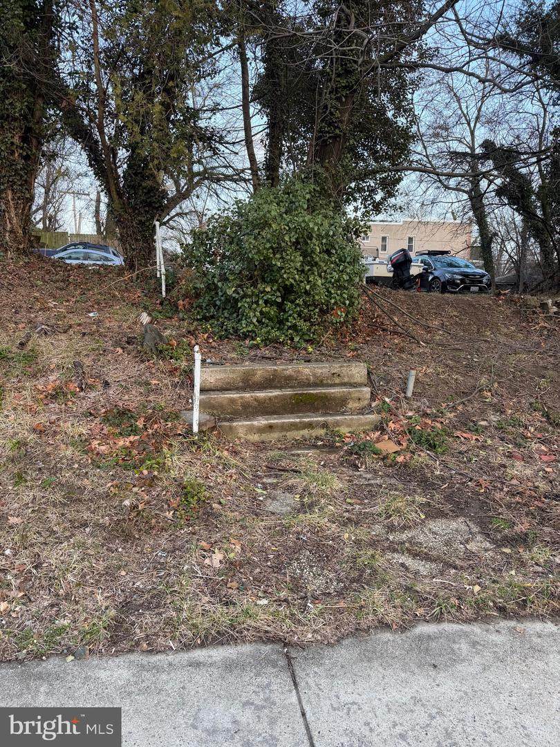 2513 Garrison Boulevard - Photo 1