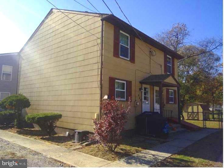 408-410 Sheridan Avenue - Photo 1