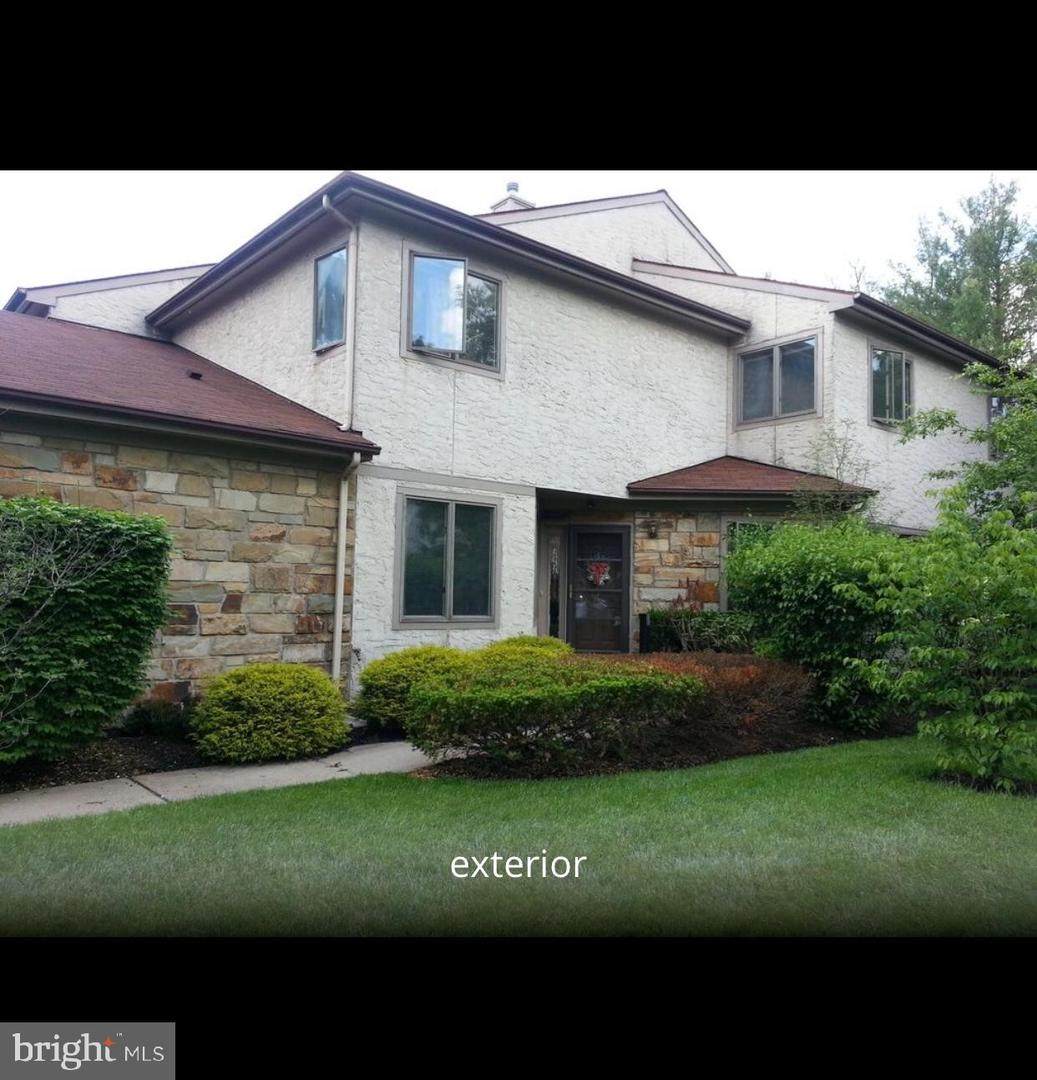 61 Woodmont Drive - Photo 1