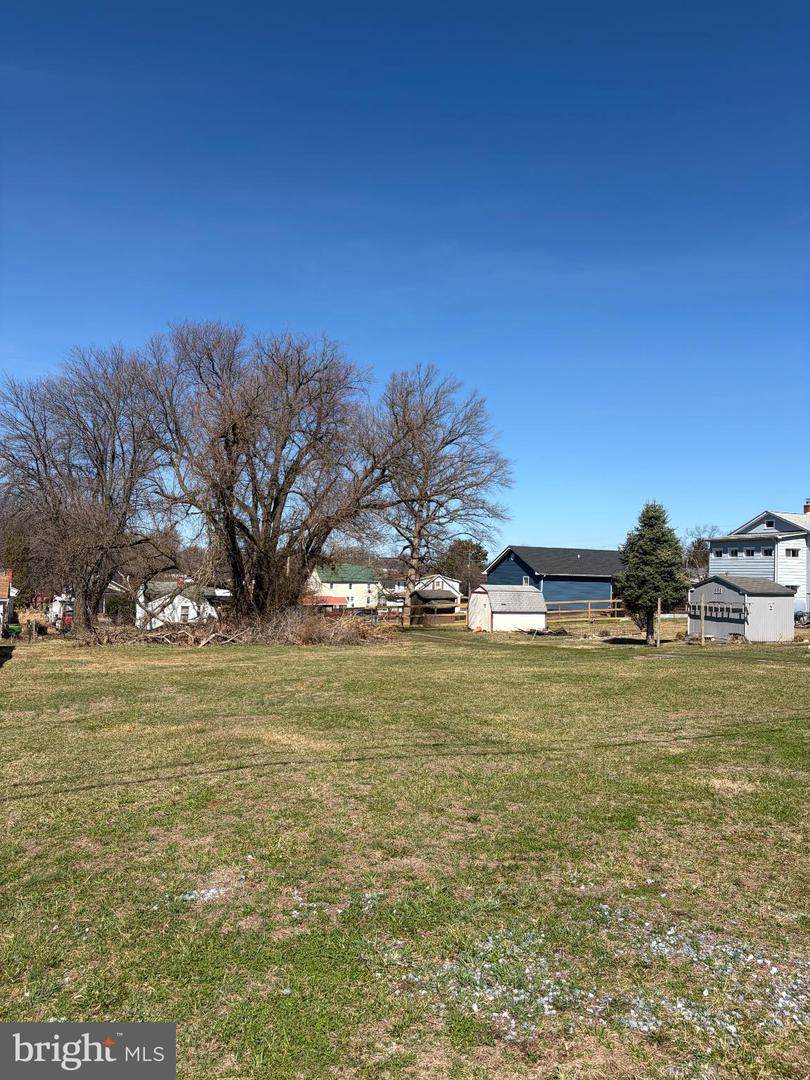 204 5TH Avenue - Photo 1