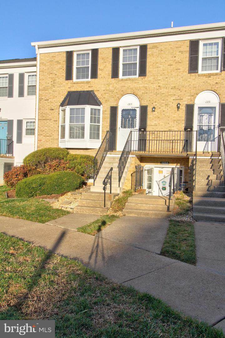 128 Fairfield Street - Photo 1