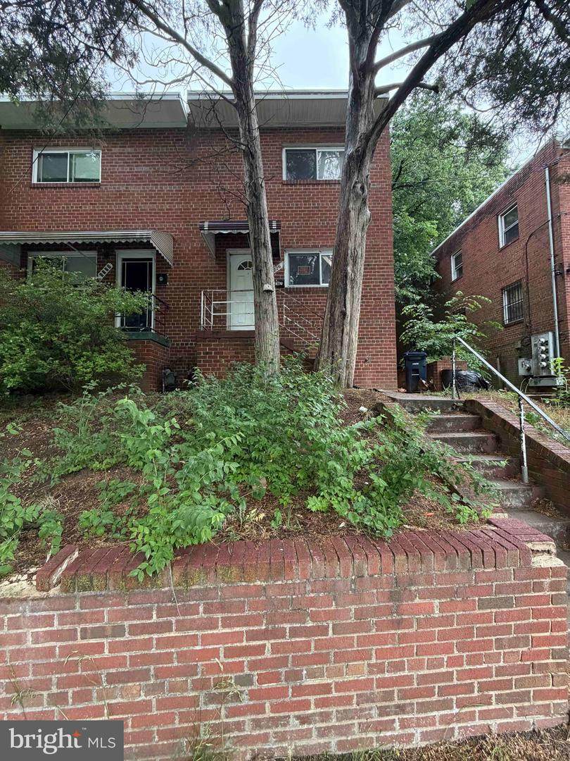 4226 Livingston Road - Photo 1