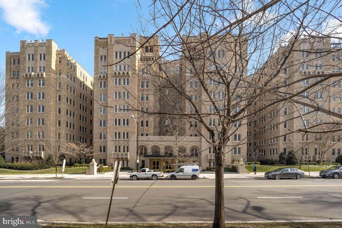 2101 Connecticut Avenue - Photo 1