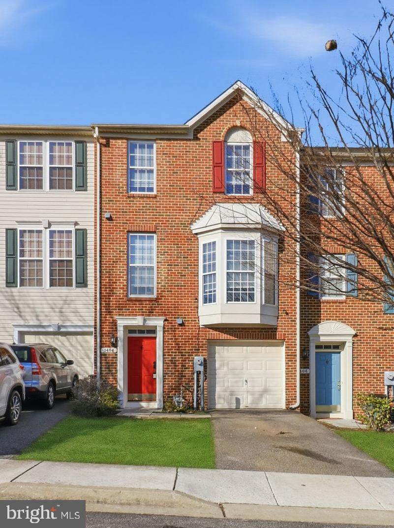 1404 Pangbourne Way - Photo 1