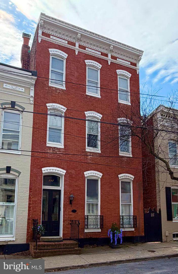 232 2ND Street - Photo 1